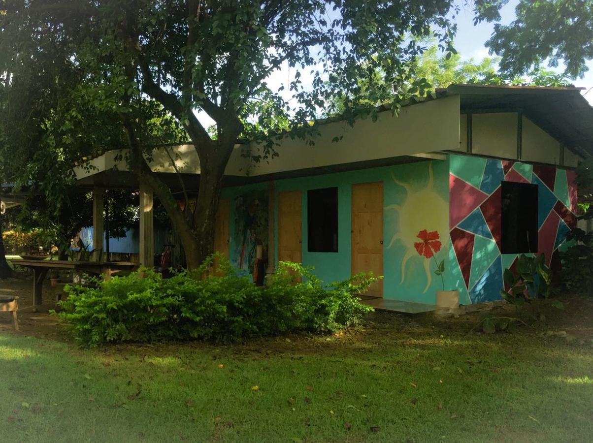 Casa Ballena Eco Hostel Увита Екстериор снимка