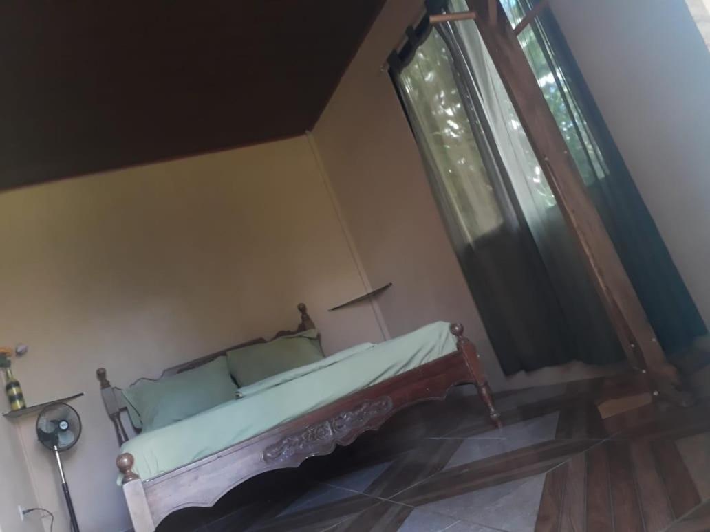 Casa Ballena Eco Hostel Увита Екстериор снимка