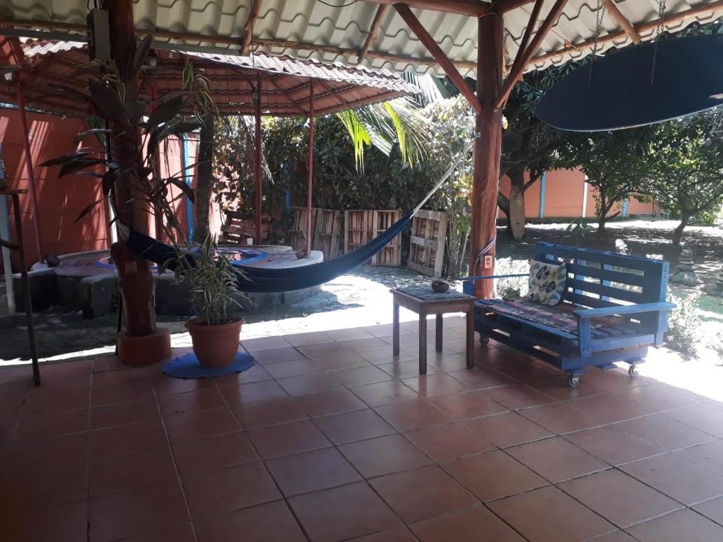 Casa Ballena Eco Hostel Увита Екстериор снимка